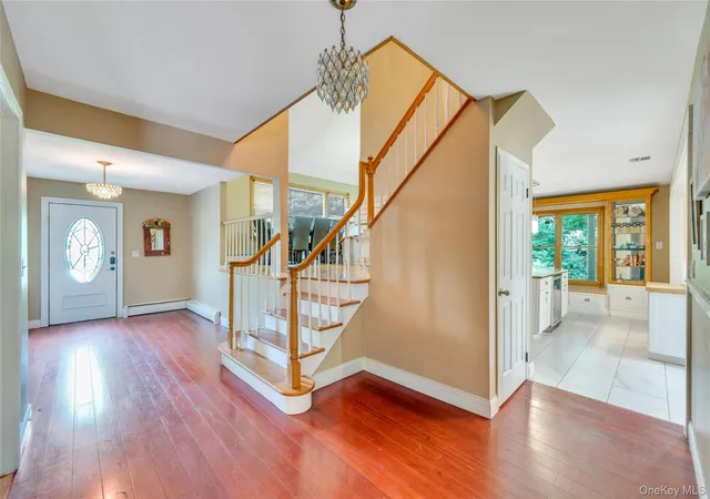 3rd image of 3 Spruce Cir, Brookhaven, NY 11738 | MLS# 1022549