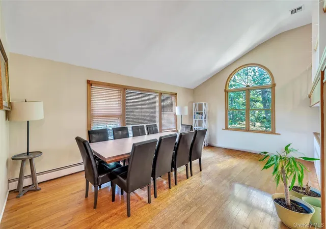 4th image of 3 Spruce Cir, Brookhaven, NY 11738 | MLS# 1022549