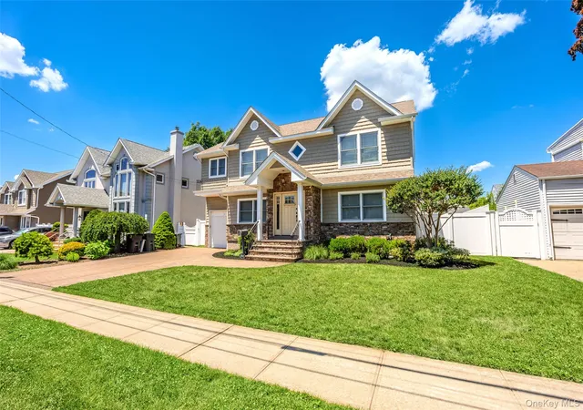 3rd image of 1801 Gerald Ave, Hempstead, NY 11554 | MLS# 1022551