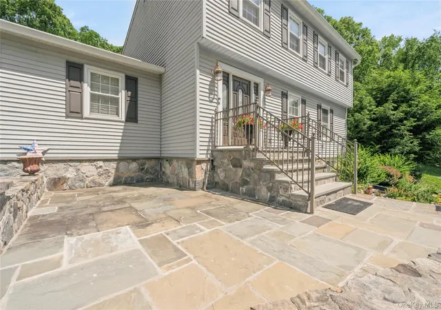 Homes for sale in East Fishkill, NY | 45 Christine Ct, East Fishkill, NY 12582 | MLS# 1022554