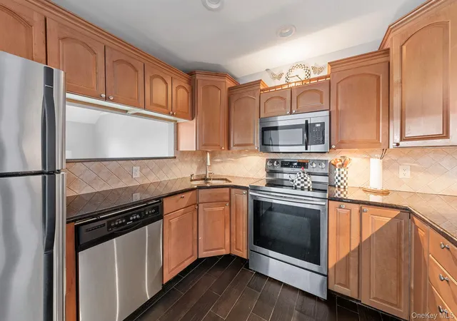 Homes for sale in Hempstead, NY | 100 Daly Blvd #2810, Hempstead, NY 11572 | MLS# 1022577