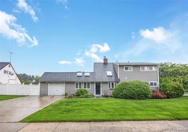 Photo 1 of Sale Pending at 2 Glow Ln, Oyster Bay, NY 11801 | MLS# 1022584 | Listing updated on 2026-07-29