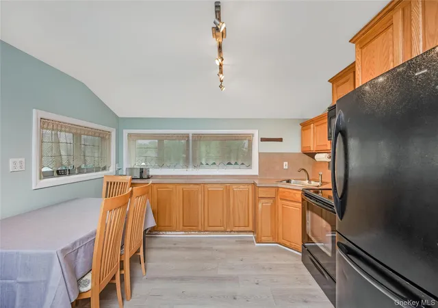 Photo 3 of Sale Pending at 2 Glow Ln, Oyster Bay, NY 11801 | MLS# 1022584 | Listing updated on 2026-07-29