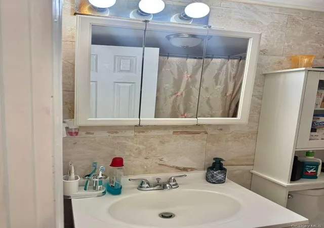 5th image of 14983 254Th St, New York, NY 11422 | MLS# 1022603