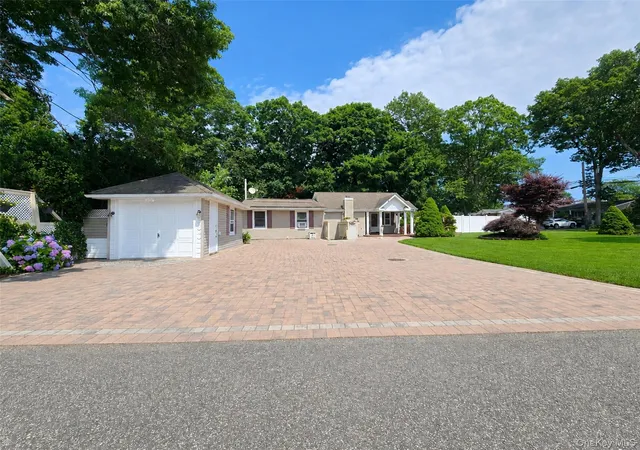 2nd image of 241 Terry Blvd, Holbrook, NY 11741 | MLS# 1022606