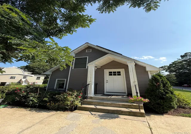 Photo 1 of Single family home for sale at 16 Oak Ave, Riverhead, NY 11901 | MLS# 1022614 | Listing updated on 2026-08-30