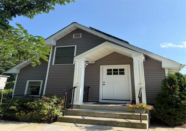 Photo 2 of Single family home for sale at 16 Oak Ave, Riverhead, NY 11901 | MLS# 1022614 | Listing updated on 2026-08-30