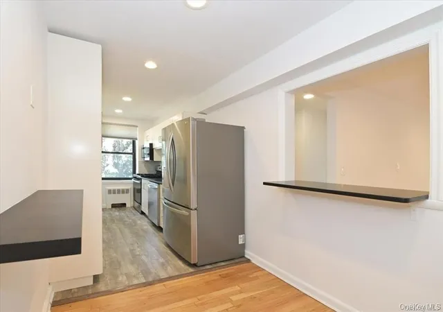 Homes for sale in North Hempstead, NY | 1 Maple Dr #2-J, North Hempstead, NY 11021 | MLS# 1022625