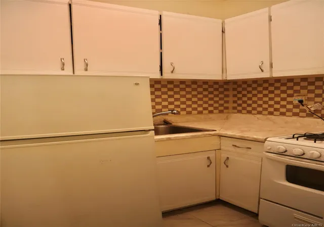 Homes for sale in New York, NY | 220 E 87Th St #4D, New York, NY 10128 | MLS# 1022629