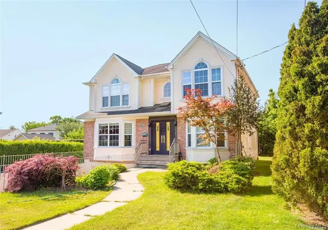 2nd image of 66 Maple St #A, North Hempstead, NY 11577 | MLS# 1022632