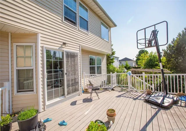 24th image of 66 Maple St #A, North Hempstead, NY 11577 | MLS# 1022632