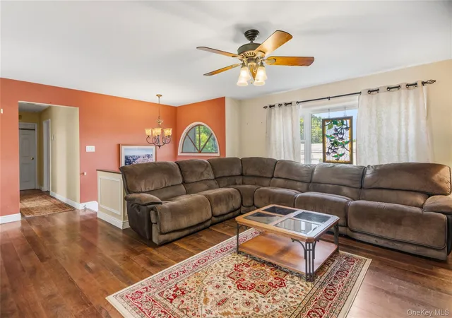 4th image of 1296 Oak Ave, Islip, NY 11795 | MLS# 1022640