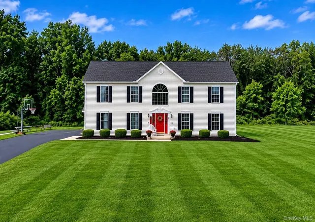 Single family home for sale at 71 Dellwood Ct, Minisink, NY 10998 | MLS# 1022645