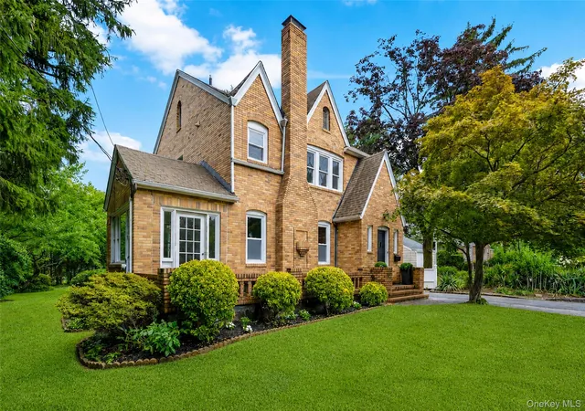 Photo 3 of Sale Pending at 53 Palmer Ave, Scarsdale, NY 10583 | MLS# 1022660 | Listing updated on 2026-09-01