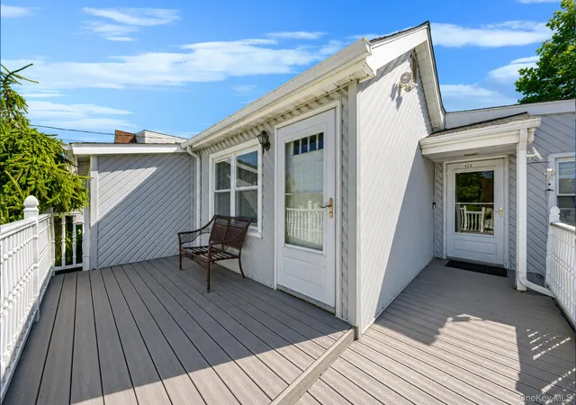 Homes for sale in Babylon, NY | 426 N 4Th St, Babylon, NY 11757 | MLS# 1022671