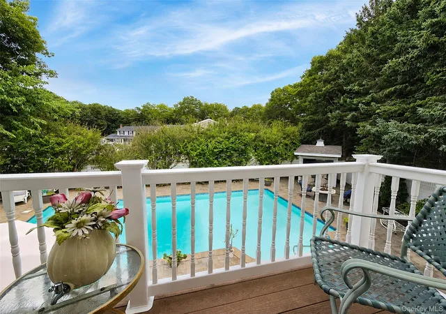 3rd image of 4 Royal Oak Ct, Holbrook, NY 11741 | MLS# 1022684