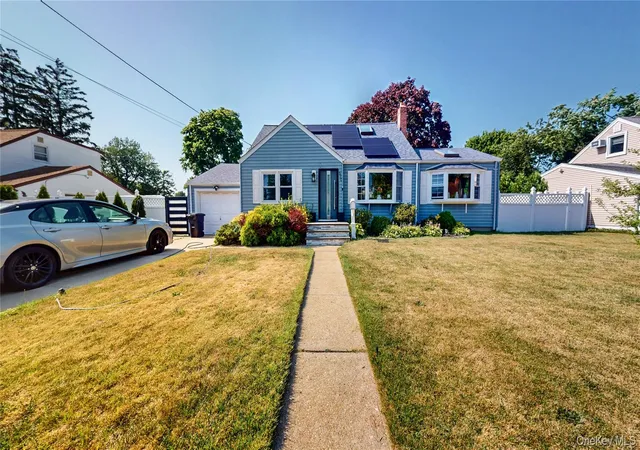 1st image of 510 11th St, West Babylon, NY 11704 | MLS# 1022691