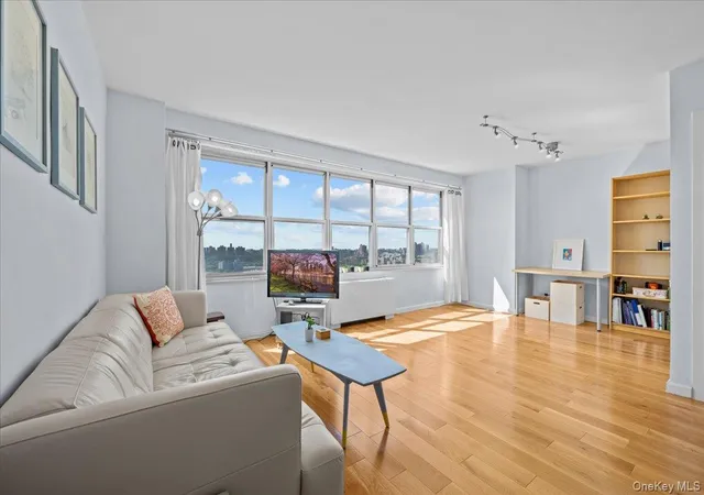 1st image of 555 Kappock St #12A, Bronx, NY 10463 | MLS# 1022693