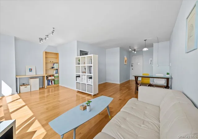 2nd image of 555 Kappock St #12A, Bronx, NY 10463 | MLS# 1022693