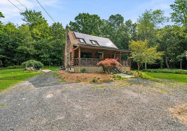 2nd image of 126 Lincolndale, New Windsor, NY 10992 | MLS# 1022702