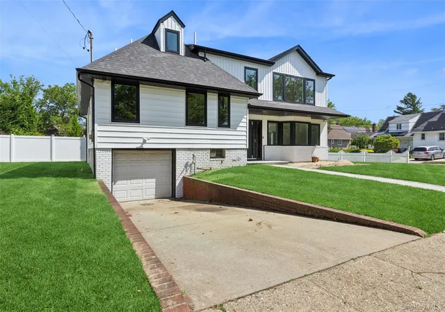 Photo 2 of Single family home for sale at 934 Eileen Ter, Woodmere, NY 11598 | MLS# 1022703 | Listing updated on 2026-09-17