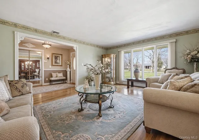 Photo 3 of Single family home for sale at 8 Penn Dr, Huntington, NY 11746 | MLS# 1022708 | Listing updated on 2026-09-24