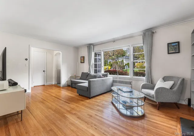 Homes for sale in White Plains, NY | 29 West St, White Plains, NY 10605 | MLS# 1022728