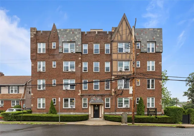 Homes for sale in Eastchester, NY | 2 Lockwood Ave #2F, Eastchester, NY 10708 | MLS# 1022738