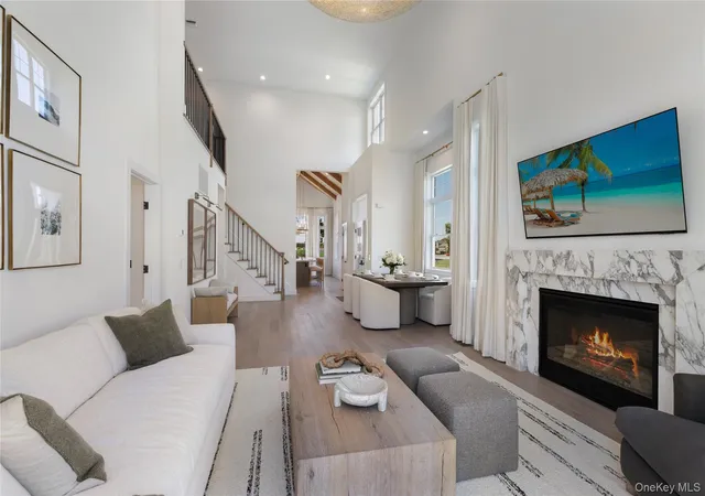 4th image of 118 Juniper Ln, Brookhaven, NY 11980