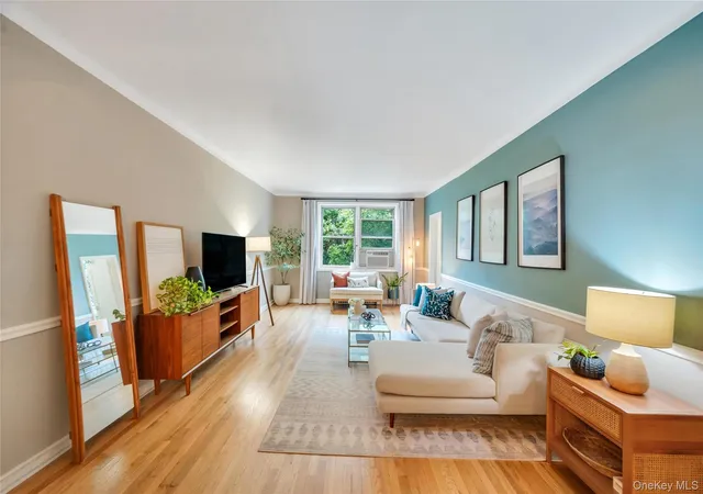 5th image of 63-61 99Th St, New York, NY 11374