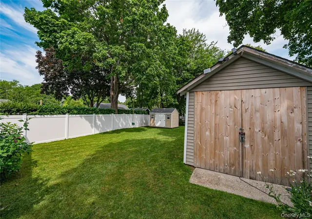 23rd image of 1022 Parkway St, Riverhead, NY 11901 | MLS# 1022749