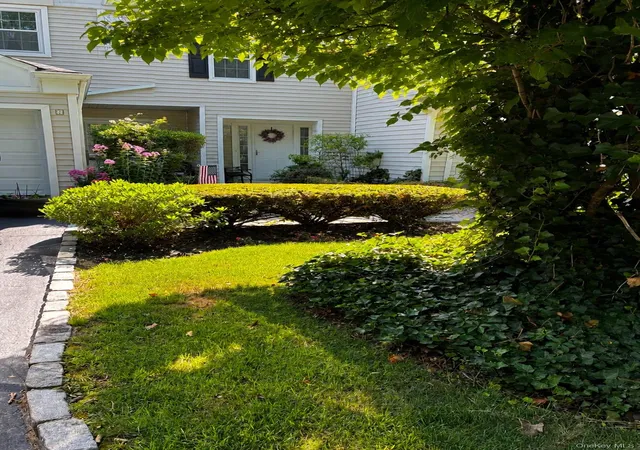 Photo 2 of Condo for sale at 3 Pidgeon Ct, Manorville, NY 11949 | MLS# 1022774 | Listing updated on 2026-09-29