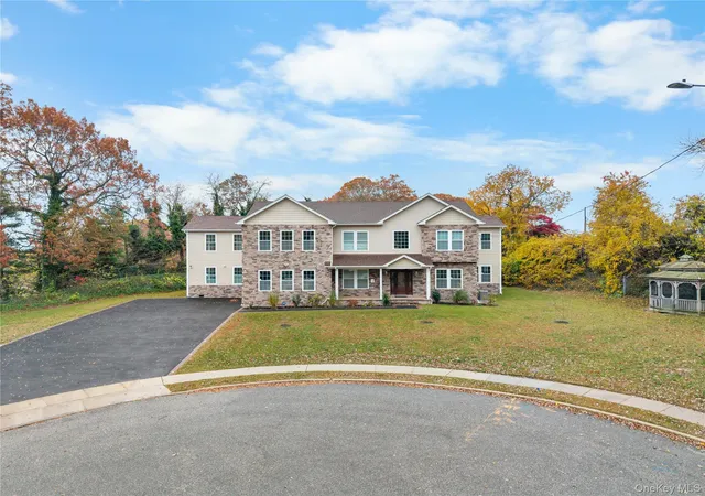 1st image of 4 Coventry Ct, Babylon, NY 11798 | MLS# 1022777