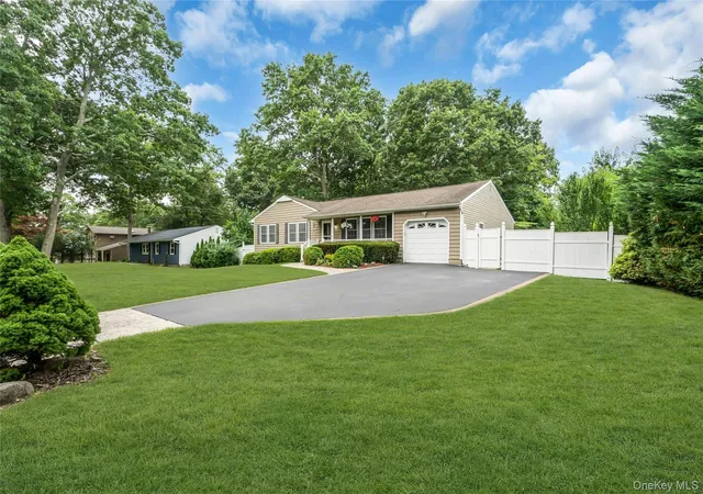 3rd image of 84 Juniper Ave, Ronkonkoma, NY 11779 | MLS# 1022778