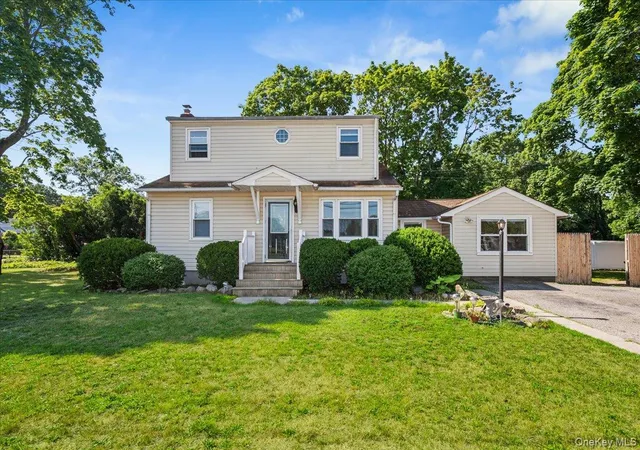 1st image of 148 Saxton St, Brookhaven, NY 11772 | MLS# 1022786