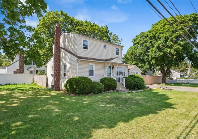 2nd image of 148 Saxton St, Brookhaven, NY 11772 | MLS# 1022786