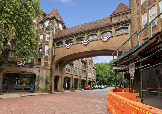 2nd image of 1 Station Sq #311, Forest Hills, NY 11375 | MLS# 1022791