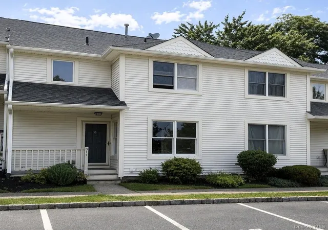 Homes for sale in Patterson, NY | 317 Cornwall Meadows Ln, Patterson, NY 12563 | MLS# 1022799