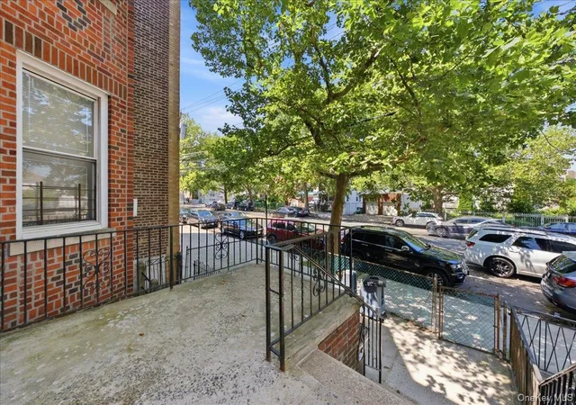 3rd image of 3232 Bronxwood Ave, New York, NY 10469 | MLS# 1022819