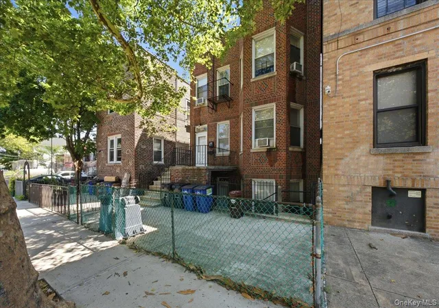 35th image of 3232 Bronxwood Ave, New York, NY 10469 | MLS# 1022819