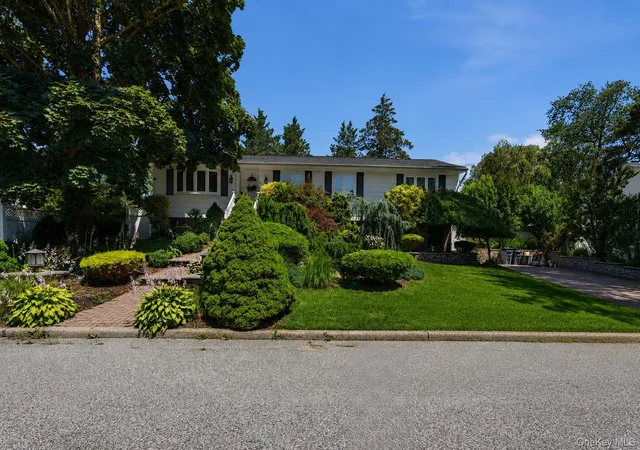 1st image of 9 Starr St, Brookhaven, NY 11776 | MLS# 1022825