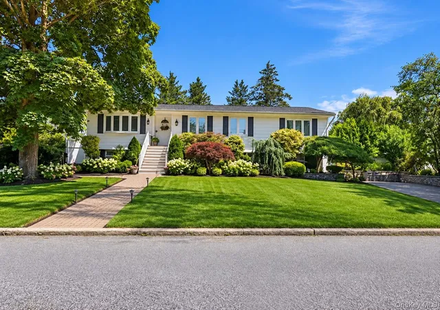 Single family home for sale at 9 Starr St, Brookhaven, NY 11776 | MLS# 1022825