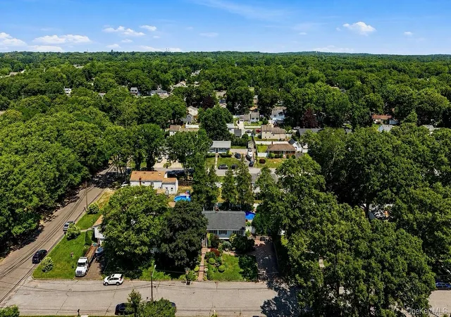 29th image of 9 Starr St, Brookhaven, NY 11776 | MLS# 1022825