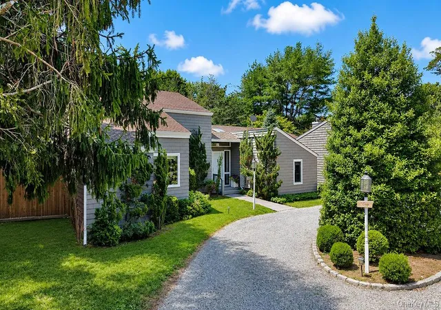Photo 1 of Sale Pending at 7 Tuthill Ln, Southampton, NY 11960 | MLS# 1022829 | Listing updated on 2026-09-20