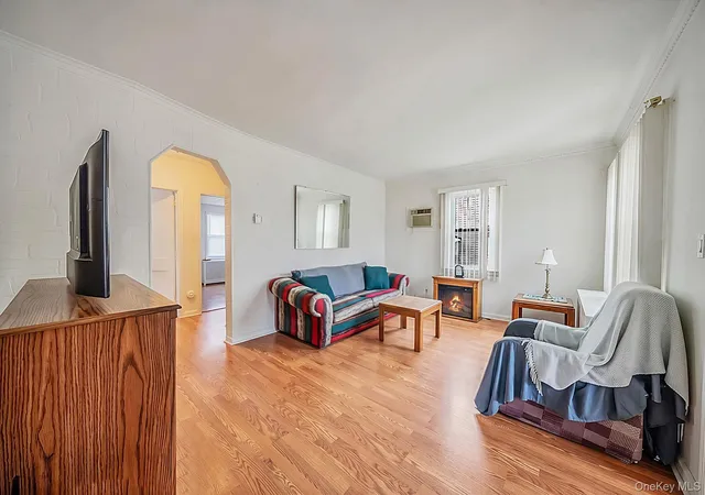 Photo 4 of House for sale at 1111 Esther St, Hempstead, NY 11010 | MLS# 1022848 | Listing updated on 2026-09-04