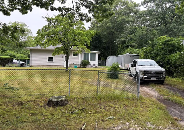 Homes for sale in Riverhead, NY | 72 Fanning Blvd, Riverhead, NY 11901 | MLS# 1022877