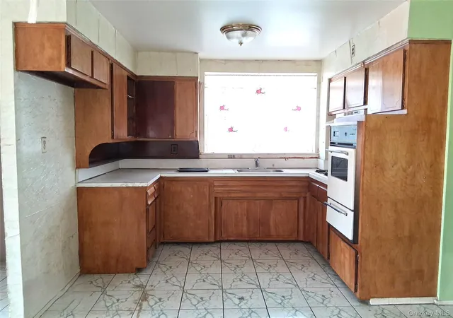 15th image of 1386 Remsen Ave, Brooklyn, NY 11236 | MLS# 1022894