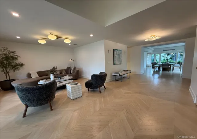 4th image of 524 Woodmere Blvd, Hempstead, NY 11598 | MLS# 1022902