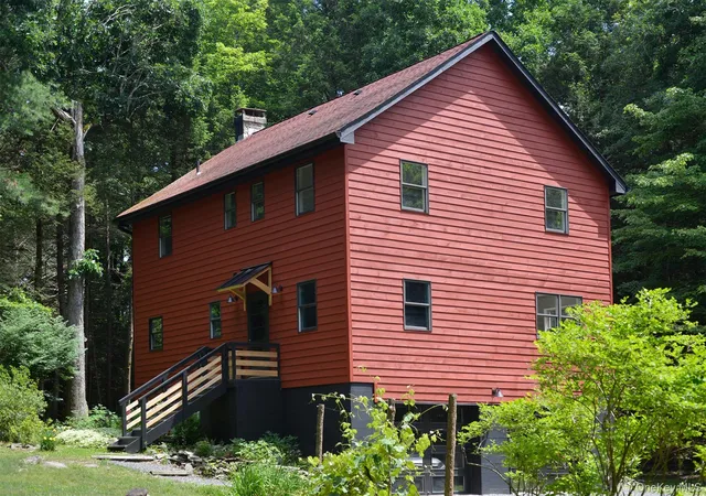 1st image of 28 Mrs Franks Rd, Saugerties, NY 12477 | MLS# 1022907