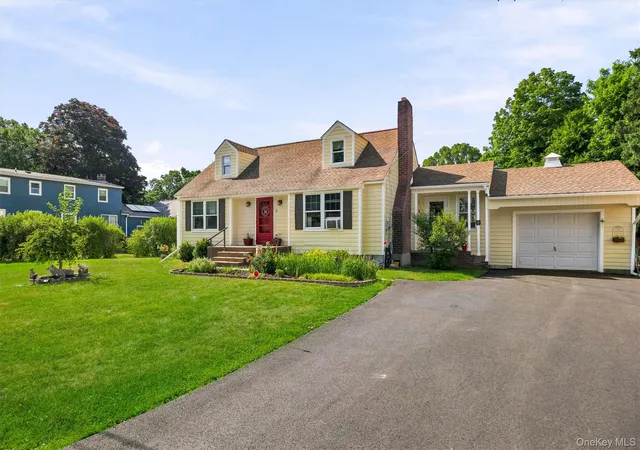 Homes for sale in Hyde Park, NY | 13 Calmer Pl, Hyde Park, NY 12538 | MLS# 1022909